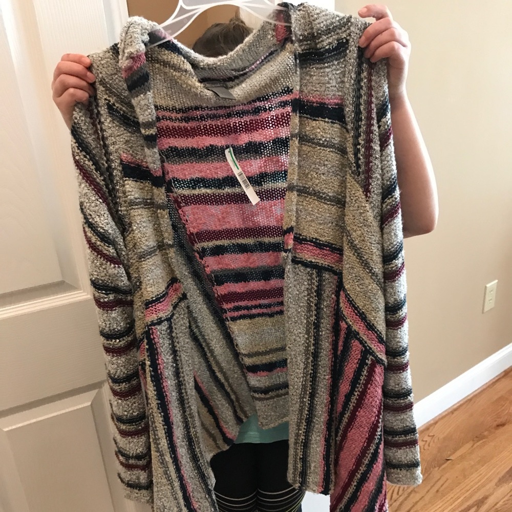 Cardigan - Picture 2 of 4